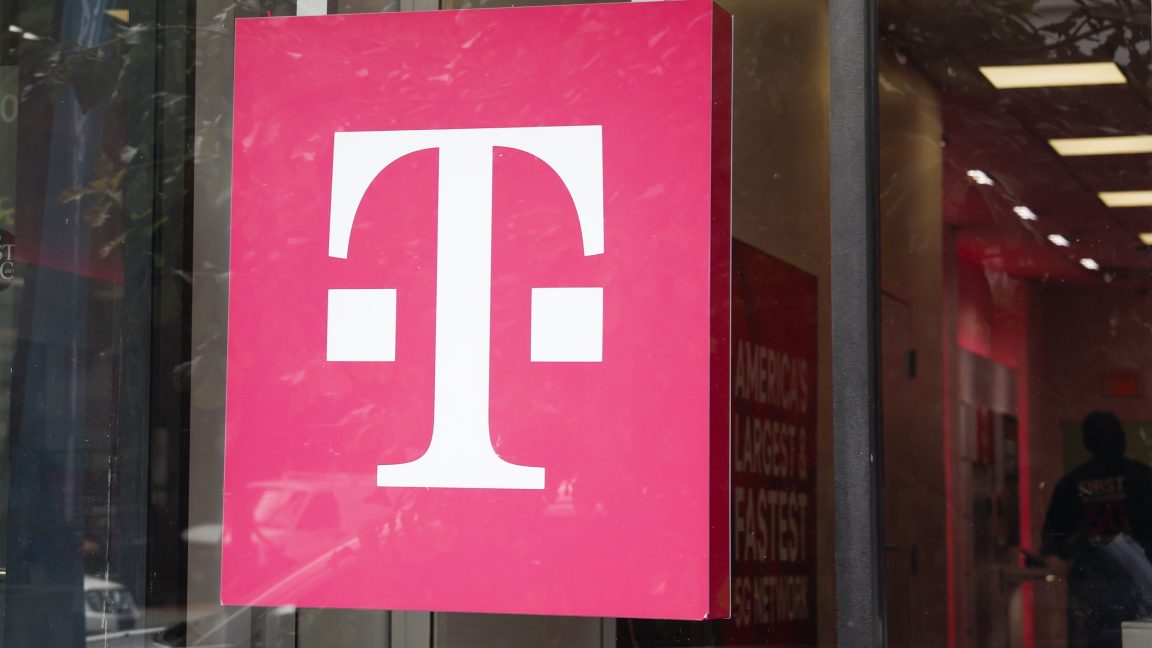 Reference image for: T-Mobile moving tens of thousands of virtual machines off VMware amid lawsuit