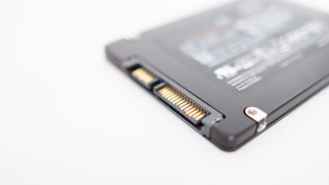Reference image for: Websites have a new way to spy on visitors: analyzing their SSD activity