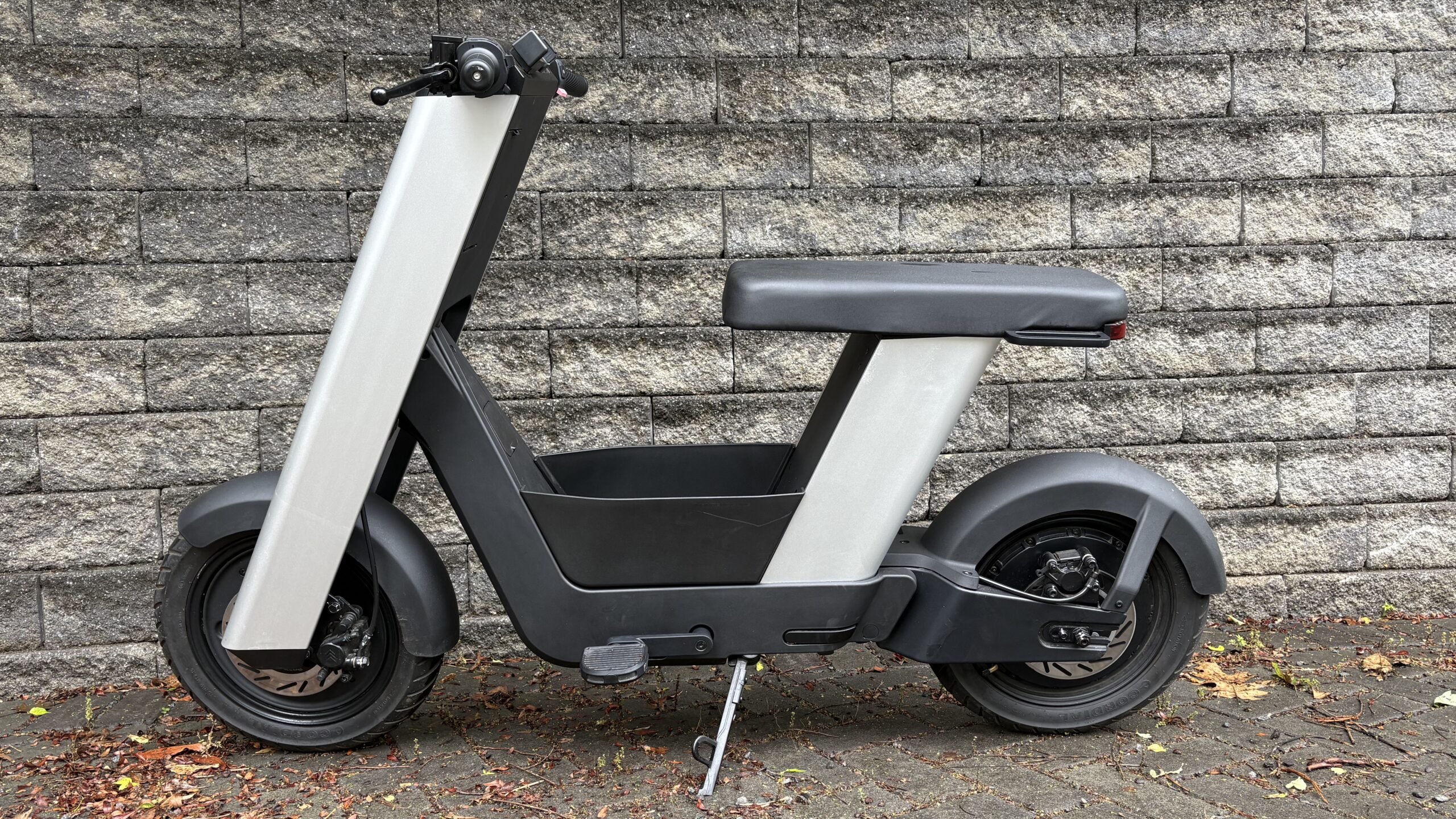 Reference image for: Pushing the limits: Infinite Machine's Olto is barely a bicycle