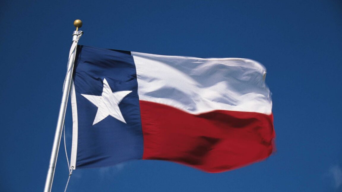 Reference image for: SCOTUS lets Texas enforce app store law that Big Tech calls "censorship regime"