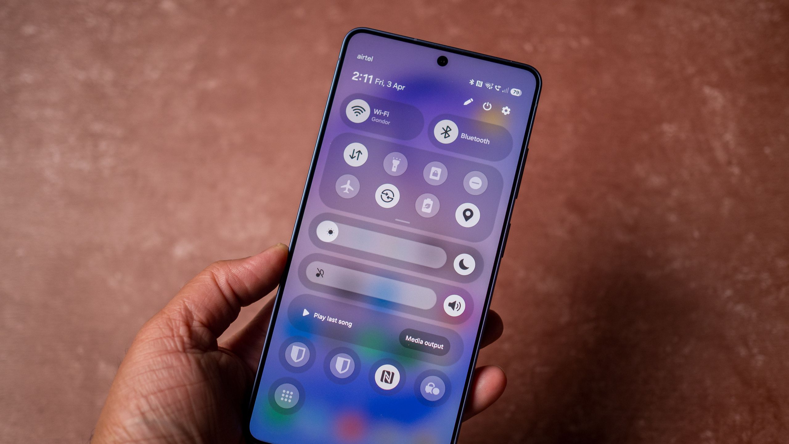 Reference image for: Ready for a change? Switch from AT&T or Verizon and T-Mobile will give you up to $800 to pay off your phone