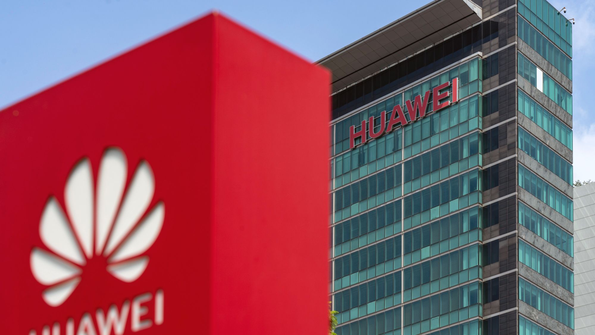 Reference image for: China’s Huawei to enter South Korean AI chip market with new Atlas SuperPods, clusters pack 8,192 Ascend 950