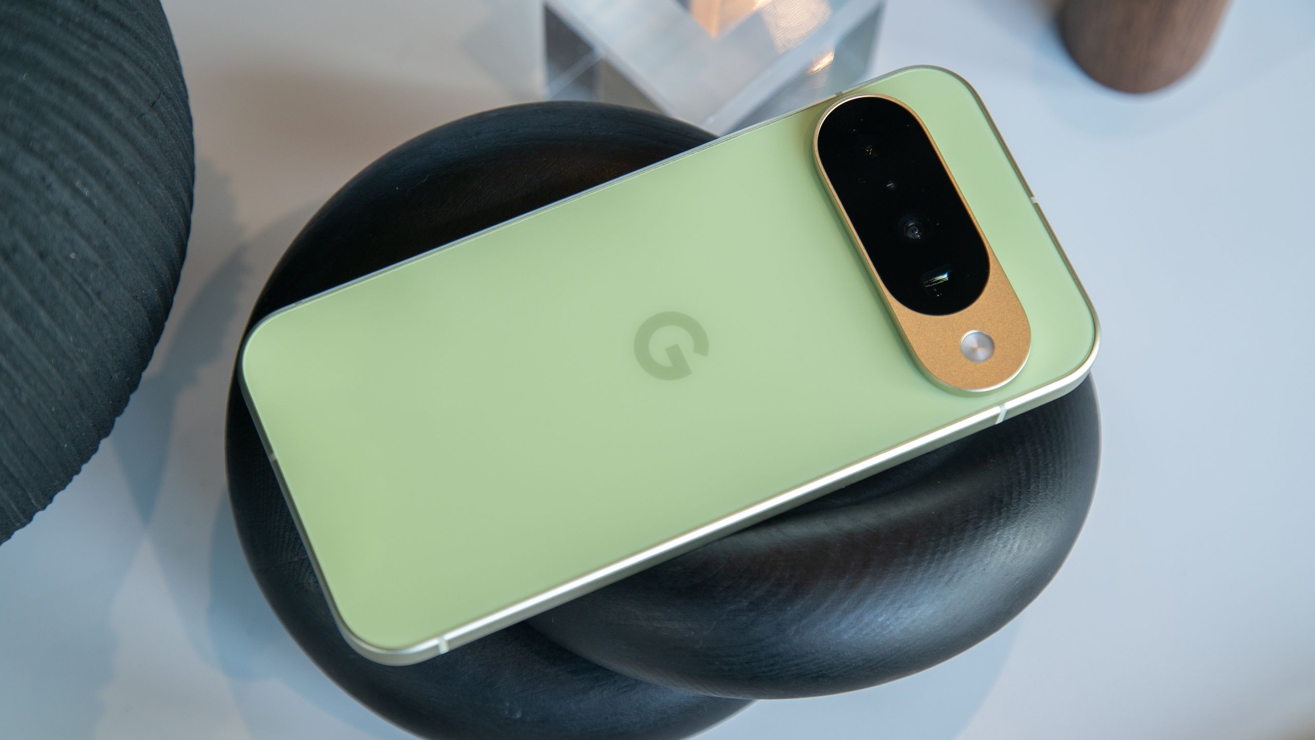 Reference image for: Google's extensive June security update fixes tons of lingering Pixel problems