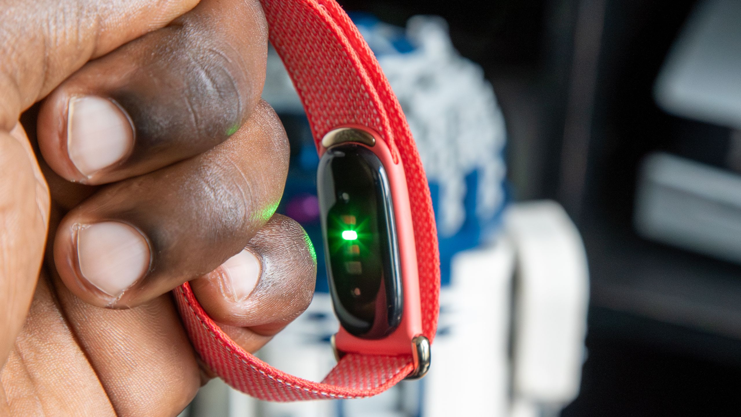 Reference image for: Does the Fitbit Air support automatic activity detection