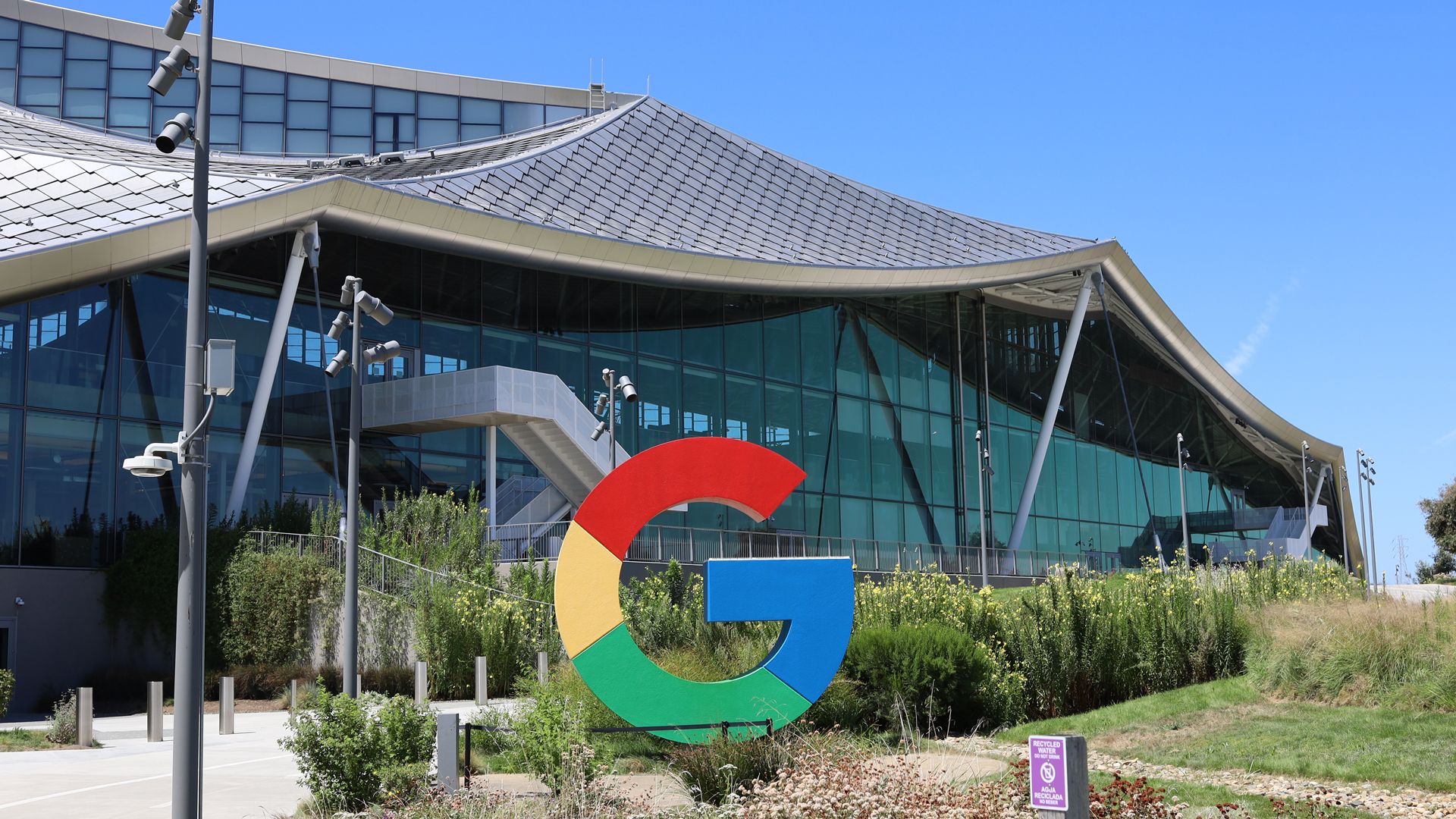 Reference image for: 'Google will pay for 100% of the power it uses': Google pledges $1.5 billion to expanding Alabama data and