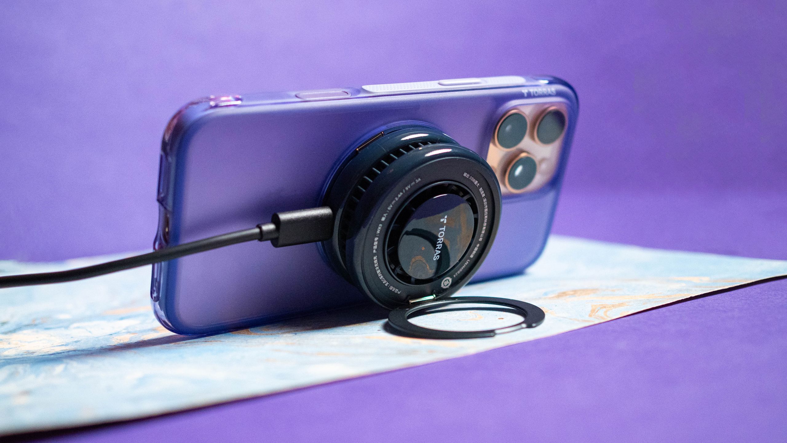 Reference image for: Beat the summer heat: Say goodbye to thermal throttling with these phone coolers
