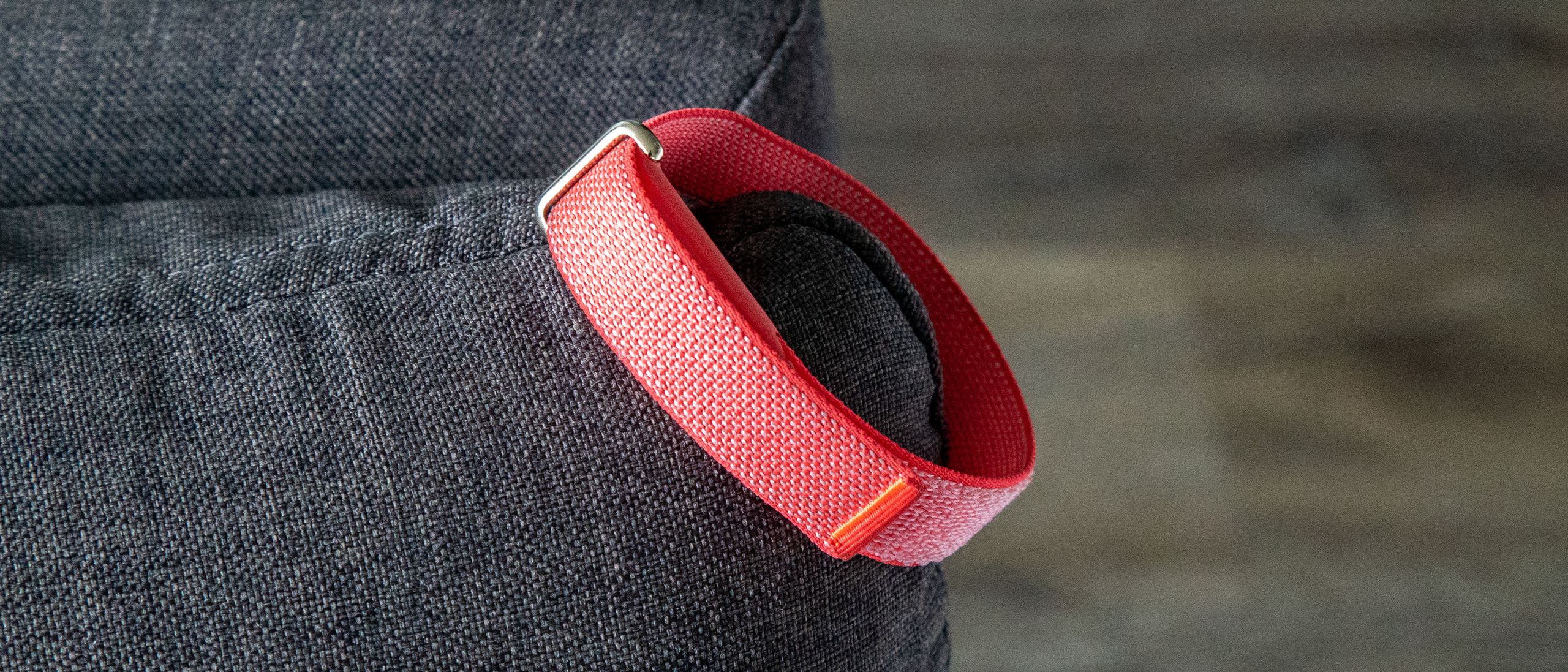 Reference image for: I've been using the Fitbit Air, and it's a pretty good fitness tracker that I keep forgetting about. And the