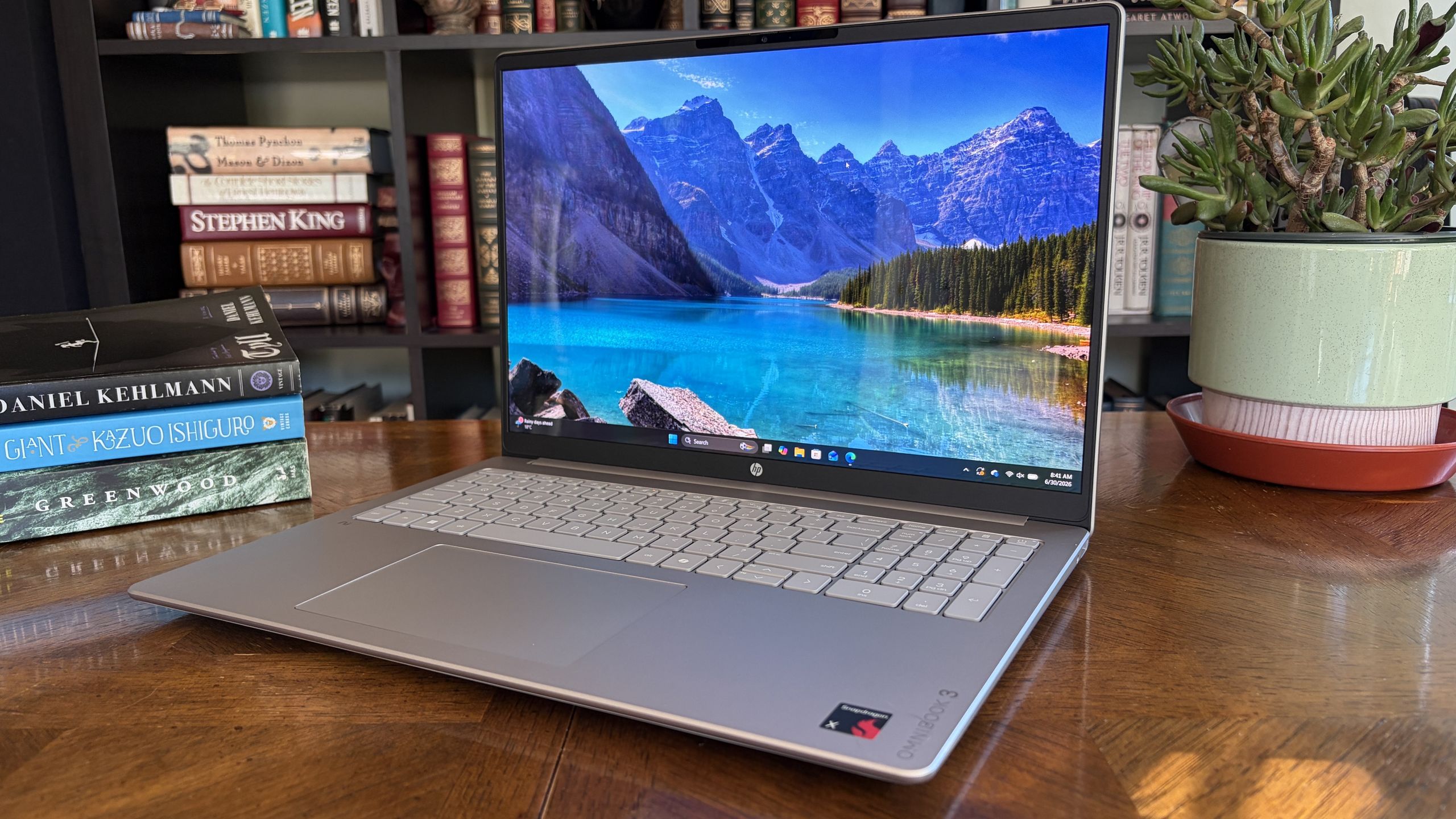 Reference image for: HP's OmniBook 3 16" beats everything else on the budget laptop market right now