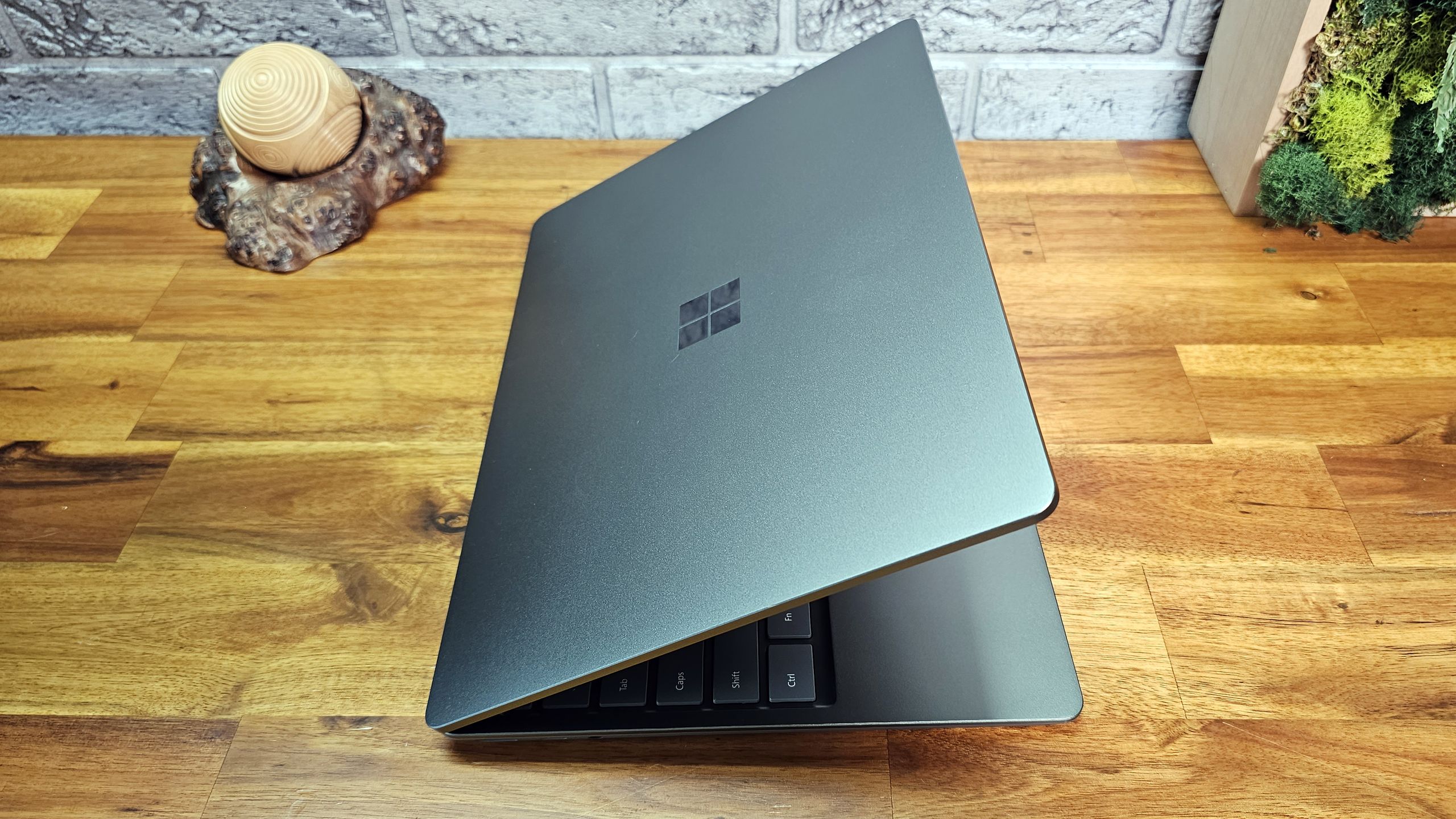 Reference image for: Microsoft's flagship Windows PC lineup will drop reportedly drop budget options