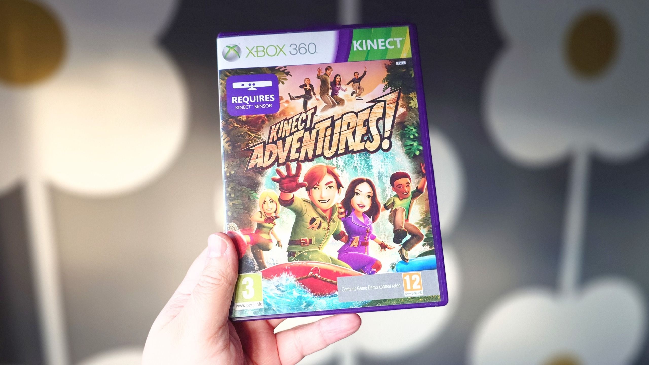 This person has the most ludicrous collection of 400 copies of a single Xbox 360 game, and honestly, I kind of love it