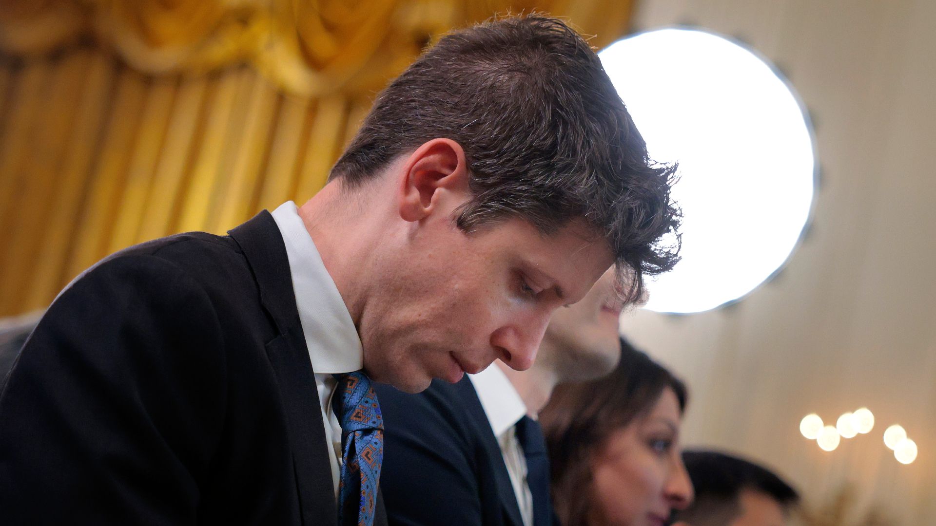 Reference image for: White House reportedly considers mandatory government vetting of AI models before release