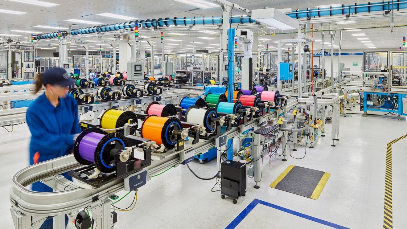 Reference image for: Amazon signs multibillion-dollar Corning deal to build the next generation of fiber optic cables for data
