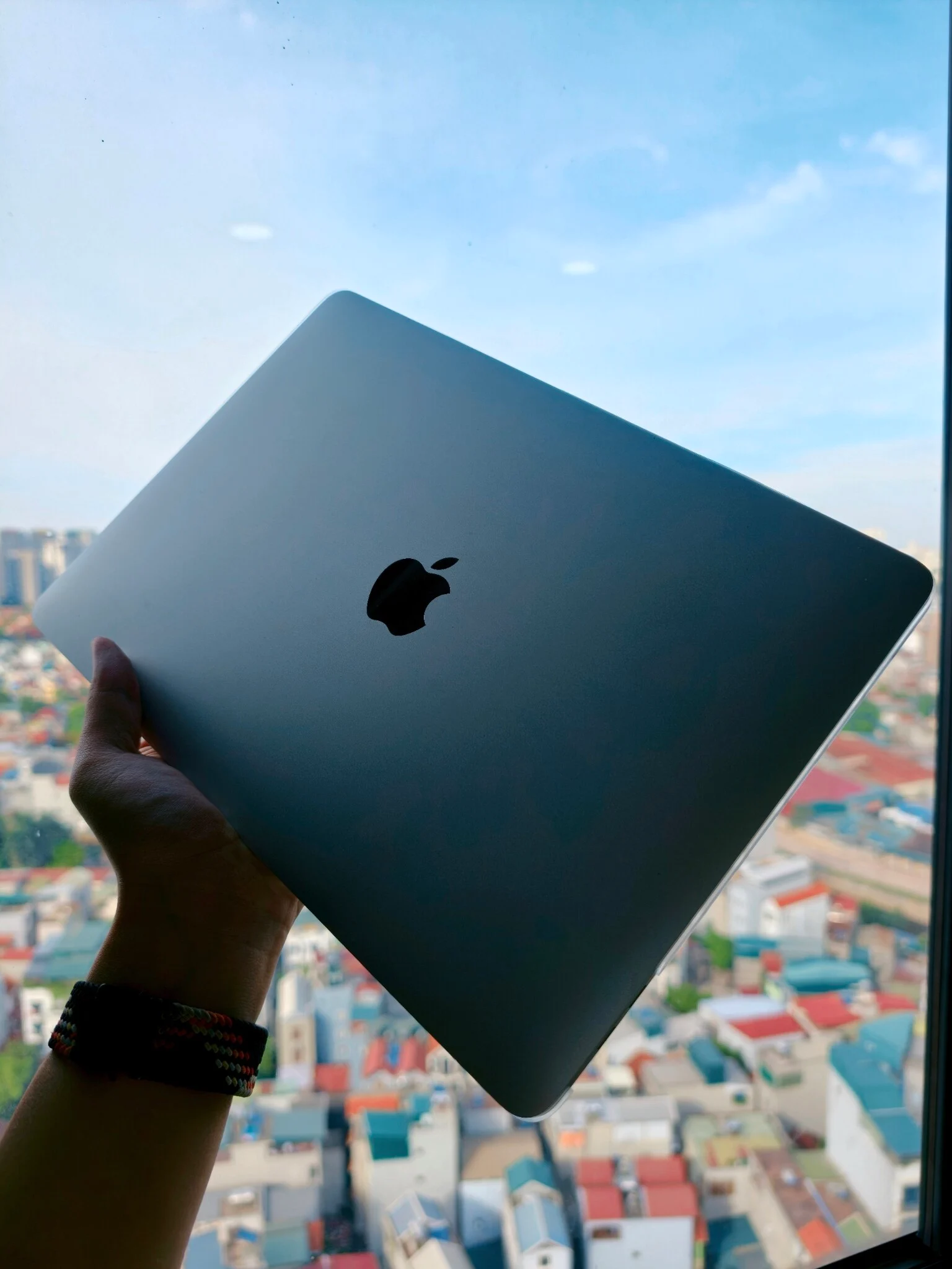 Ảnh tham khảo cho bài: Review MacBook Pro M1 13”: Sau 6 năm "bào", có cần lên đời M4/M5