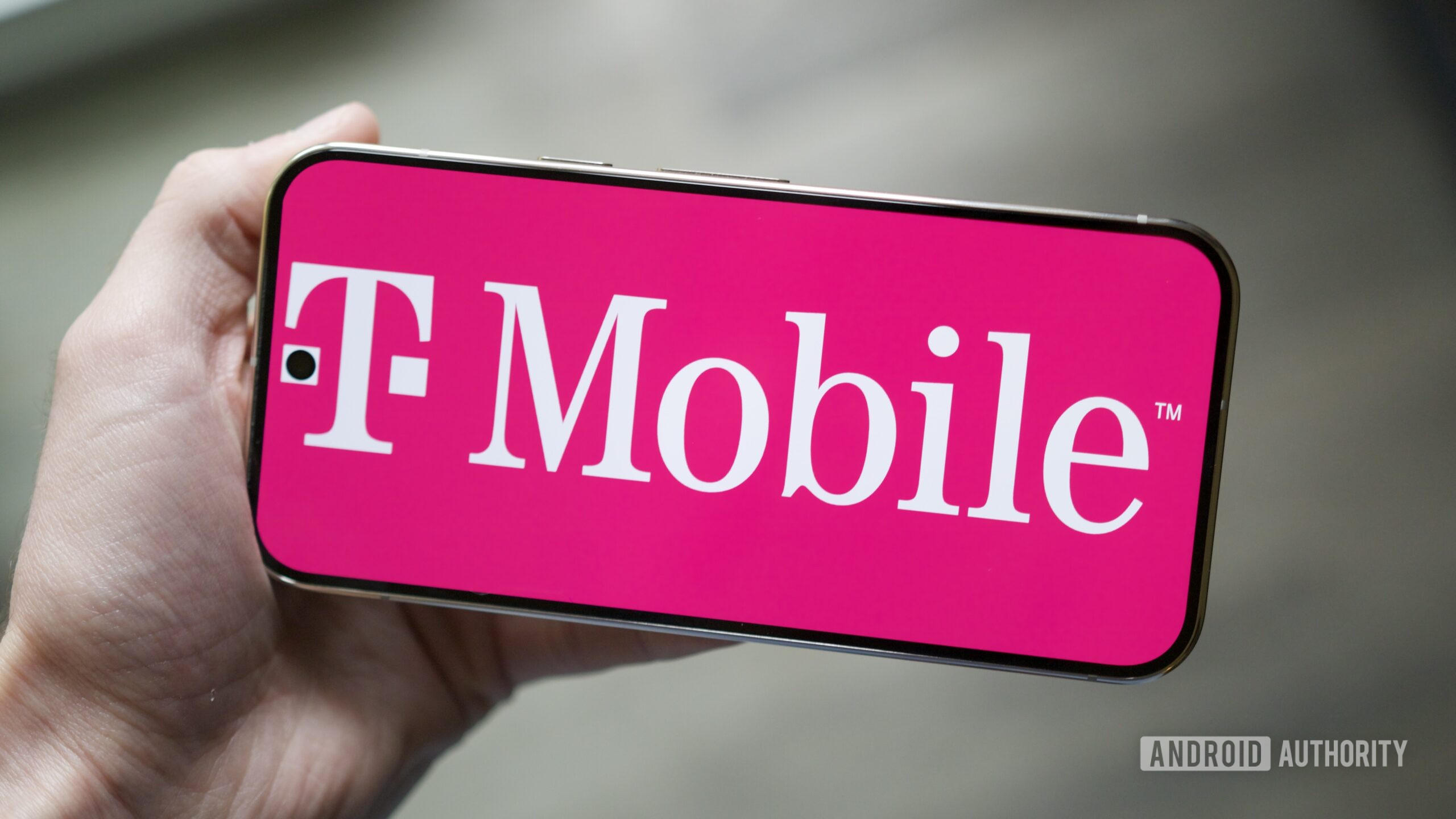 Reference image for: T-Mobile just made satellite messaging far more practical with new app support