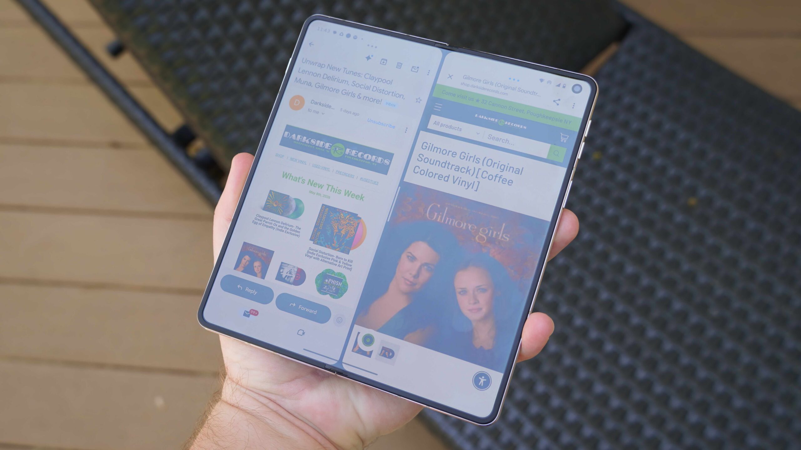 Reference image for: The Motorola Razr Fold proves skipping Elite silicon was a smart move: why this signal is getting harder to ignore