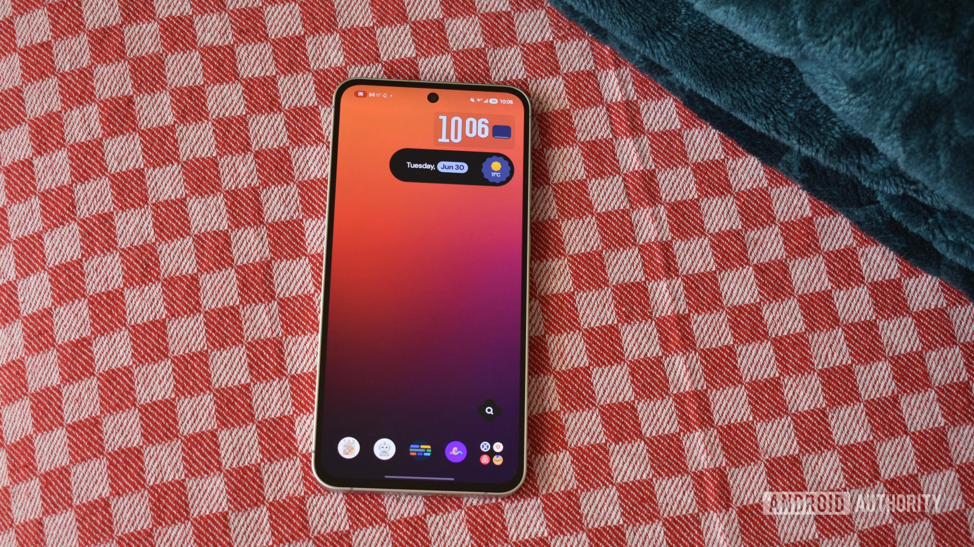 Reference image for: This gorgeous Android launcher is basically dead